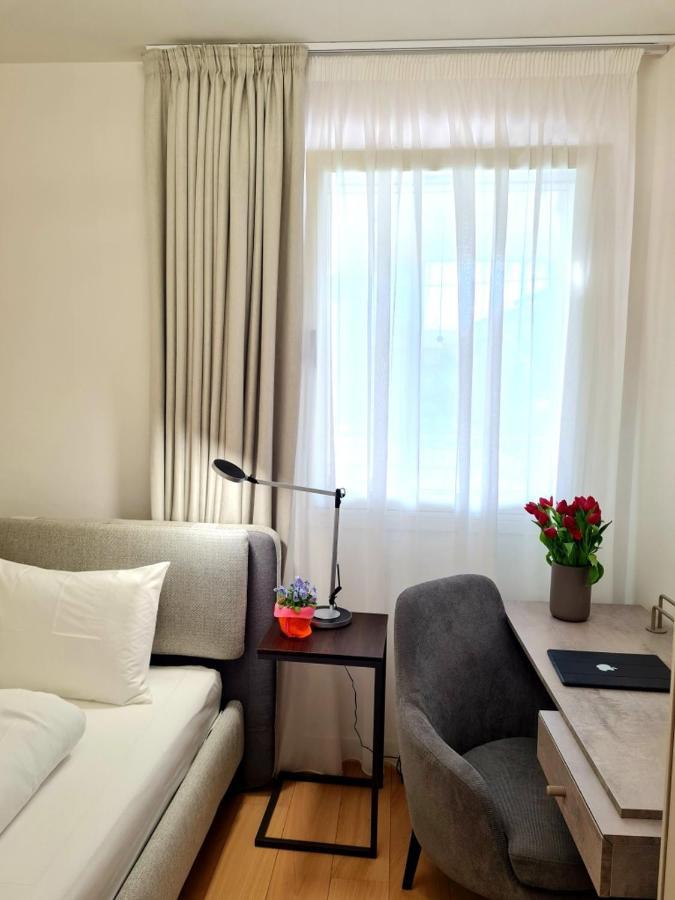 Sole Di Diana Luxury Apartments Peschiera del Garda Luaran gambar