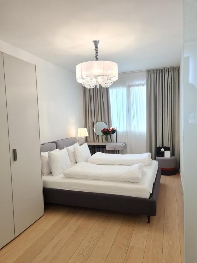 Sole Di Diana Luxury Apartments Peschiera del Garda Luaran gambar