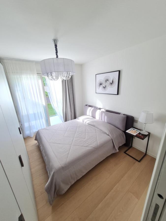 Sole Di Diana Luxury Apartments Peschiera del Garda Luaran gambar